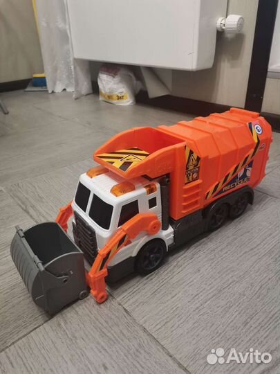 Мусоровоз игрушка