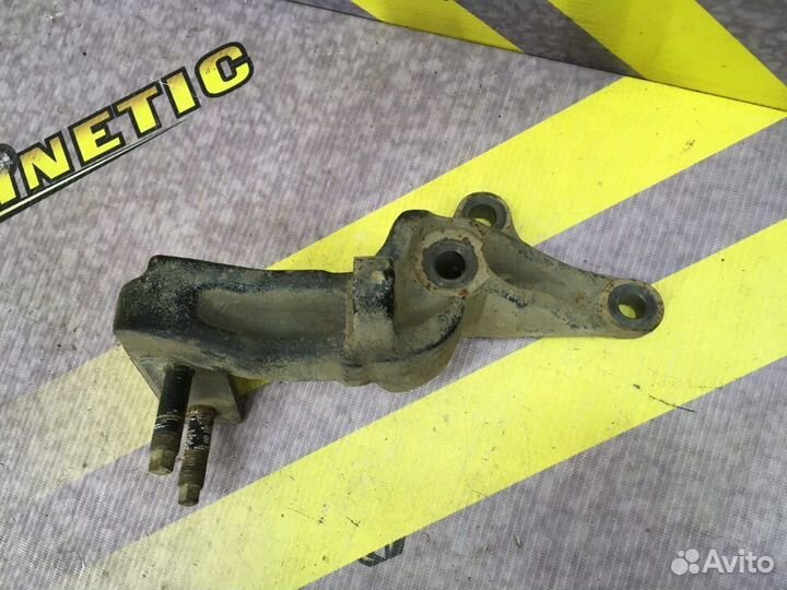 Кронштейн опоры двигателя правый Spectra Спектра