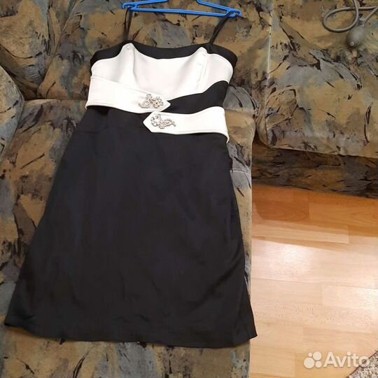 Платье на брителях, праздничное