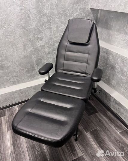 Косметологическое кресло, кушетка для педикюра