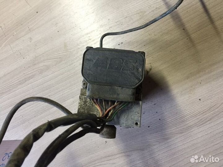 Блок ABS (насос) Nissan Maxima A32 с1995-2000г Мак