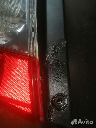 Фонарь задний левый Субару SG