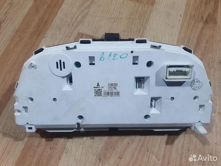 Щиток приборов 8100C589 PS3 mitsubishi Pajero Spor