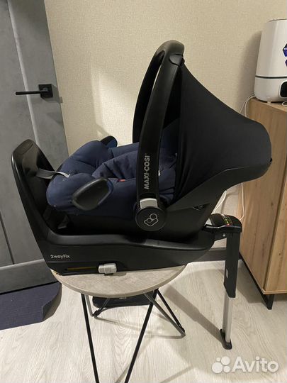 Автолюлька maxi cosi pebble с базой