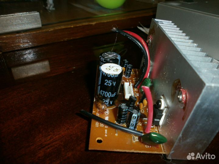 Блок питания(трансформатор)и усилит.с радиатором