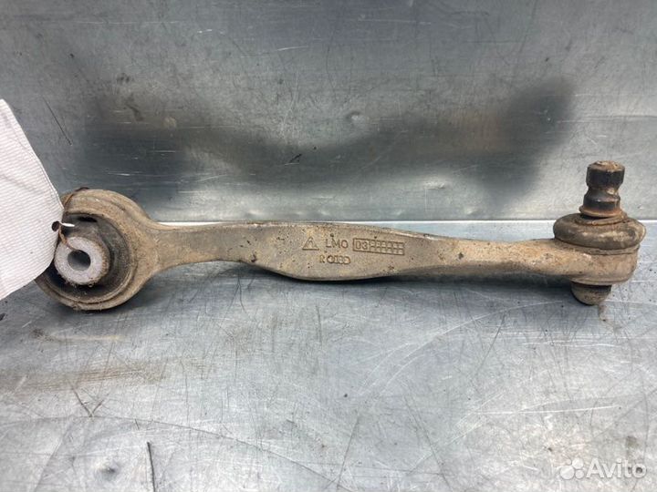 Рычаг передний верхний правый задний Volkswagen