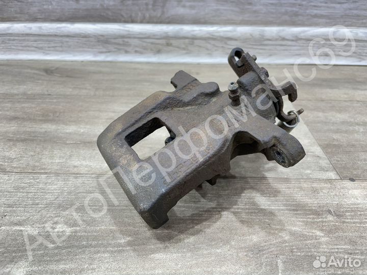 Суппорт задний правый Mitsubishi ASX / Outlander 3