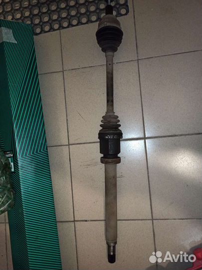 Привод правый ford focus 2 1.6 АКПП 2008 года