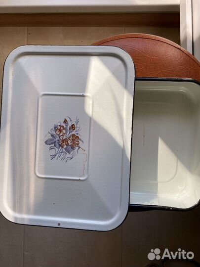 Формы, бачок, ложки, вилки