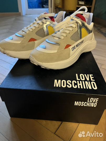 Кроссовки love moschino