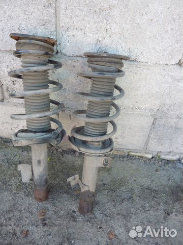 Амортизатор подвески передний Ford Focus 2