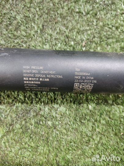 Амортизатор двери багажника правый Chery Tiggo 7