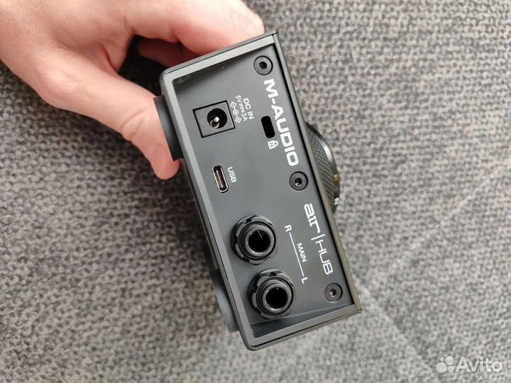 Внешняя звуковая карта M-Audio AIR HUB