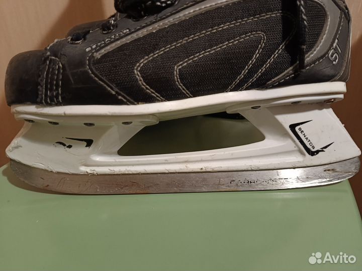 Коньки хоккейные