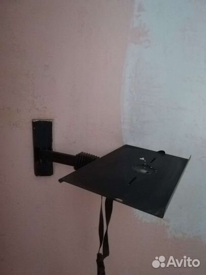 Крепление для телевизора на стену поворотное