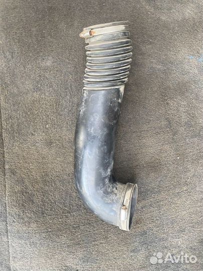 Патрубок воздушного фильтра ford focus 1. 1.8