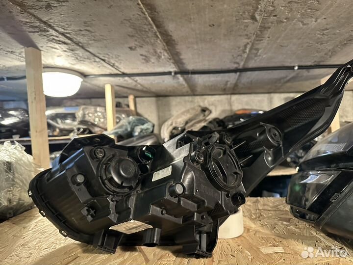 Фара правая Kia Cerato 4 2018-2021