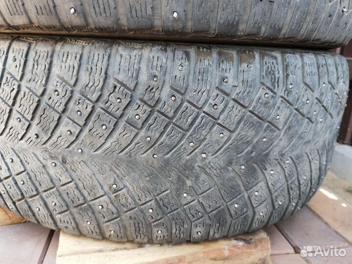 Michelin X-Ice North 4 285/60 R18