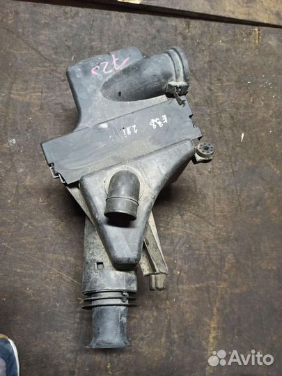 Корпус воздушного фильтра bmw e38 728i с 09.1998г