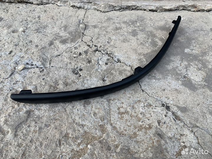 Молдинг переднего бампера Форд Фокус 1 левый