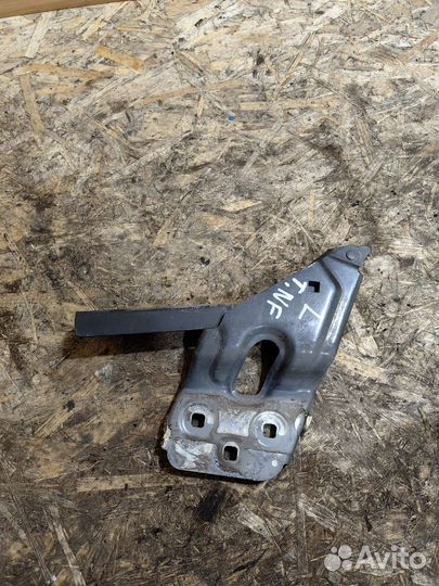 Петля Капота Левая Фольксваген туарег NF 7P6823301