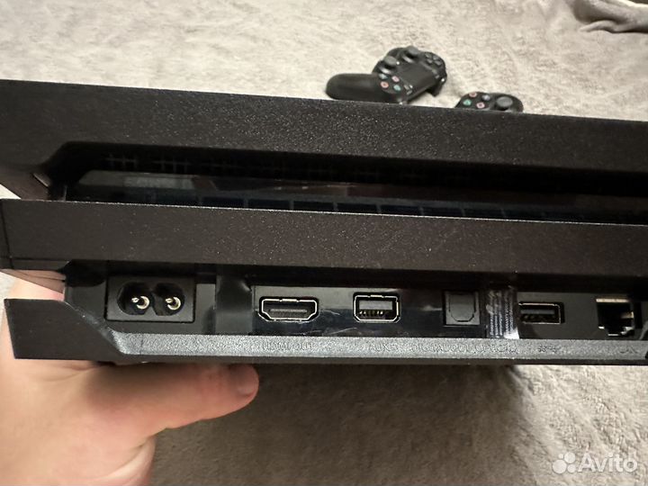 Sony PS4 pro 1tb