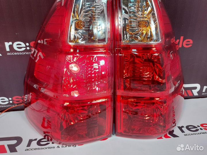 Стопы Lexus GX470 Красные Vland N1913