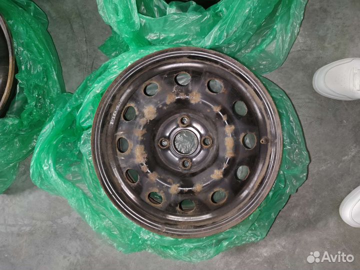 V Диск колесный r15 Hyundai Solaris 1