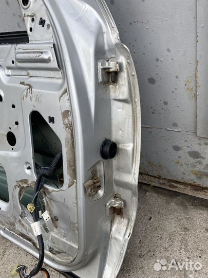 Передняя дверь нива шевролет 2123