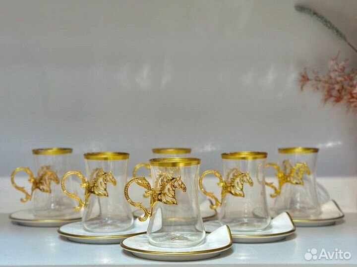 Армуды с блюдцами