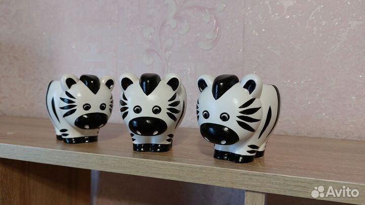 Кашпо Зебра из бетона для суккулентов