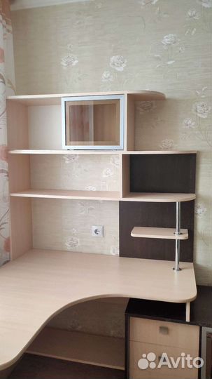 Школьный уголок