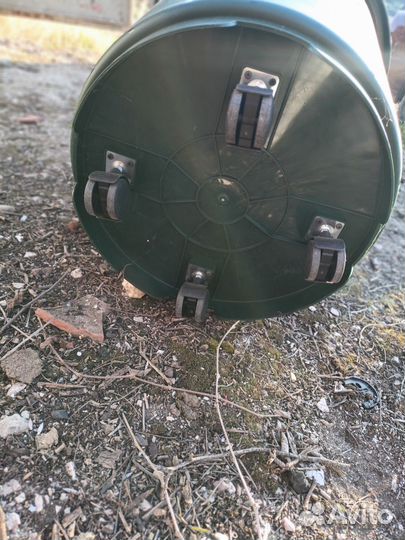 Бак для мусора пластиковые