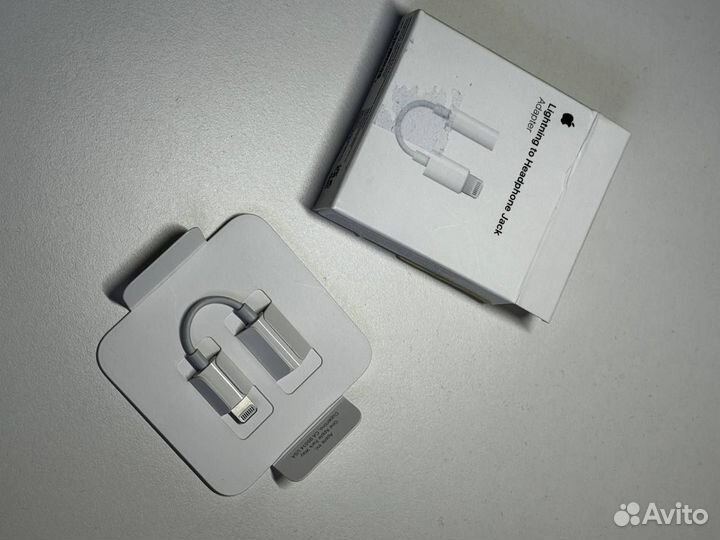 Адаптер Apple Lightning 3,5 мм