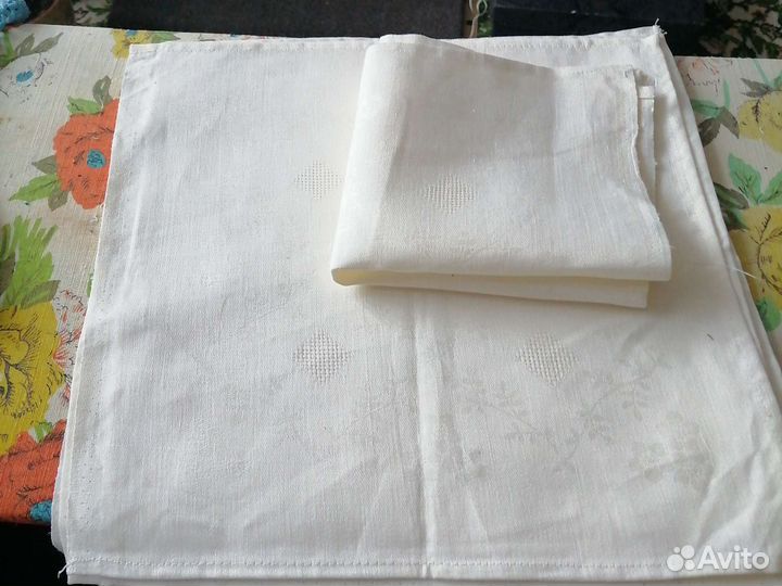Льняное салфетки на стол