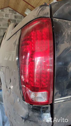 Фары заднии Chevrolet Avalanche Z71 1500-2500