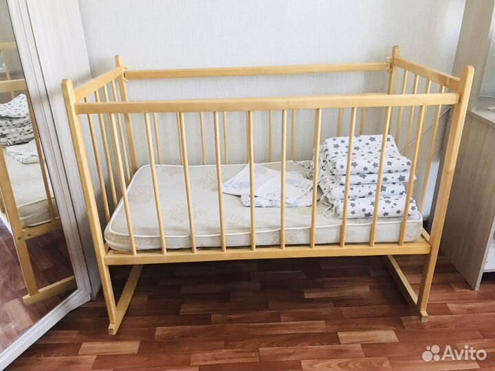 Детская кроватка