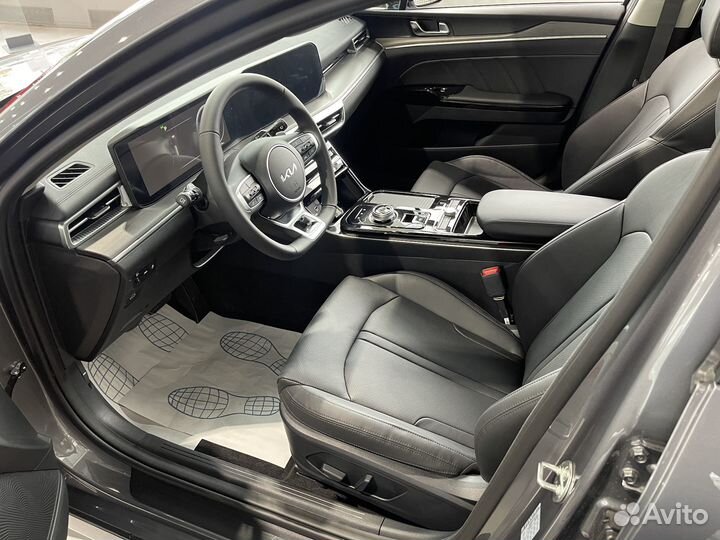 Kia K5 2.0 AT, 2023