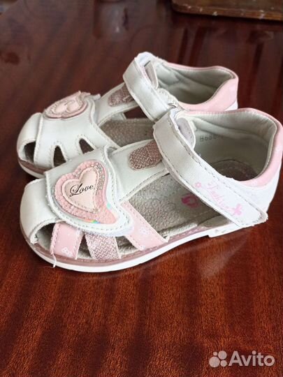 Сандали для девочки