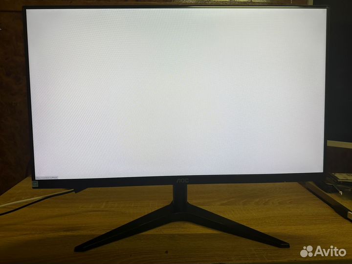 Безрамочный проф. IPS монитор 24