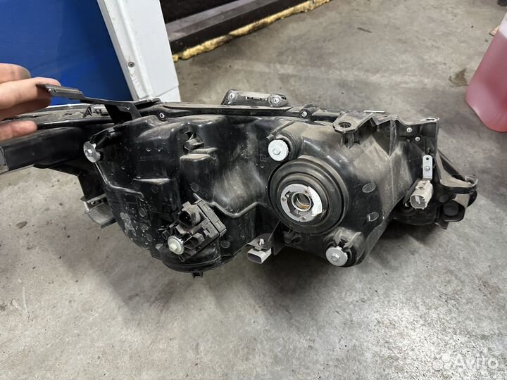 Фара левая на Toyota Camry