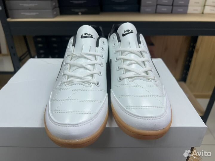 Футзалки Nike