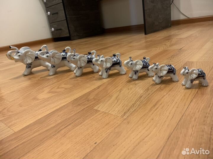 Слоник фарфоровый