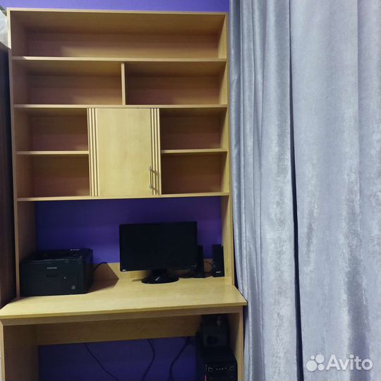 Продается компьютерный стол