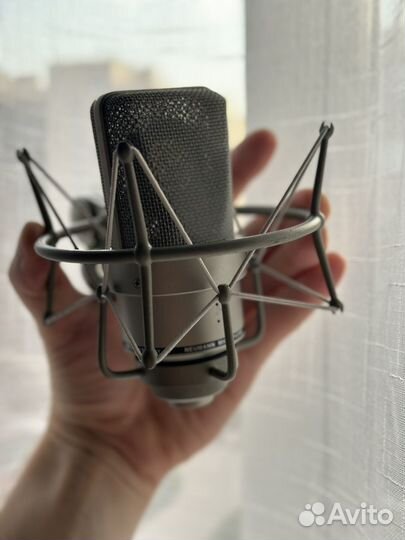 Студийный микрофон Neumann TLM 103