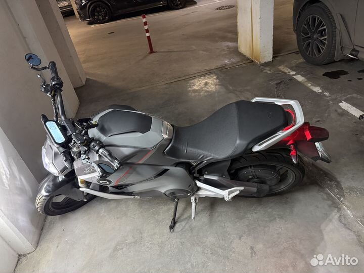 Super Soco street hunter