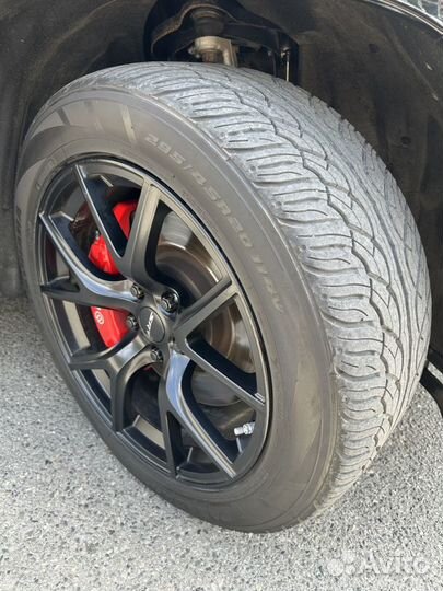 Yokohama Parada Spec-X 295/45 R20