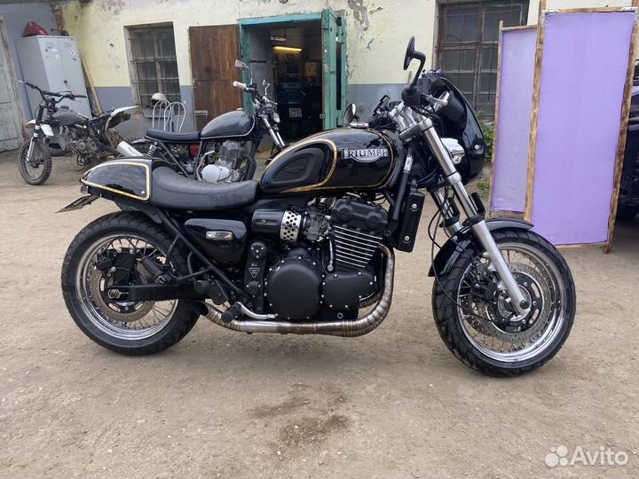 Triumph thunderbird 900 sport