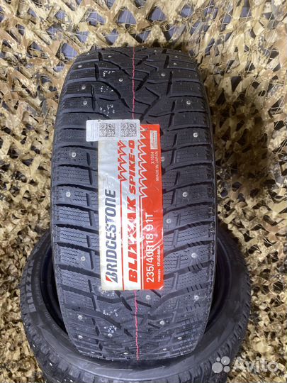 Bridgestone Blizzak Spike-02 235/40 R18 T