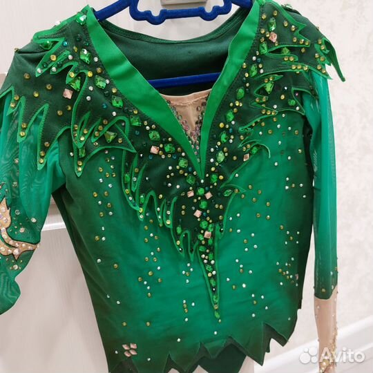 Костюм для фигурного катания р.122-128